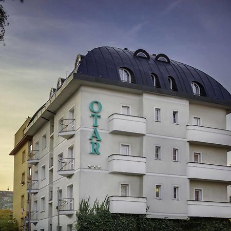 פראג Hotel Otar מראה חיצוני תמונה