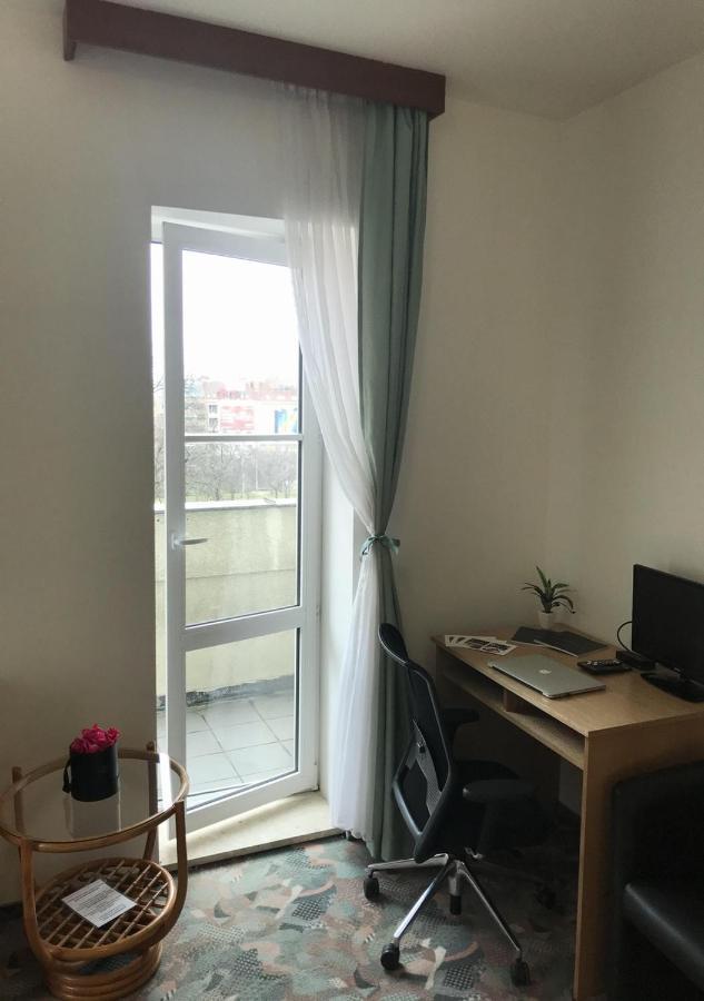 פראג Hotel Otar מראה חיצוני תמונה