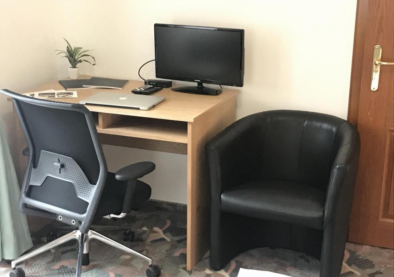 פראג Hotel Otar מראה חיצוני תמונה